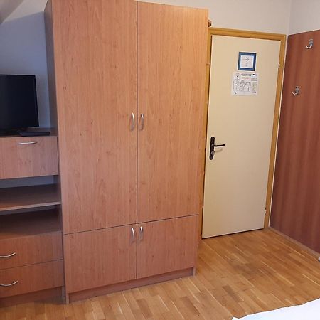 Guest House Diel Veliko Tarnovo Quarto foto